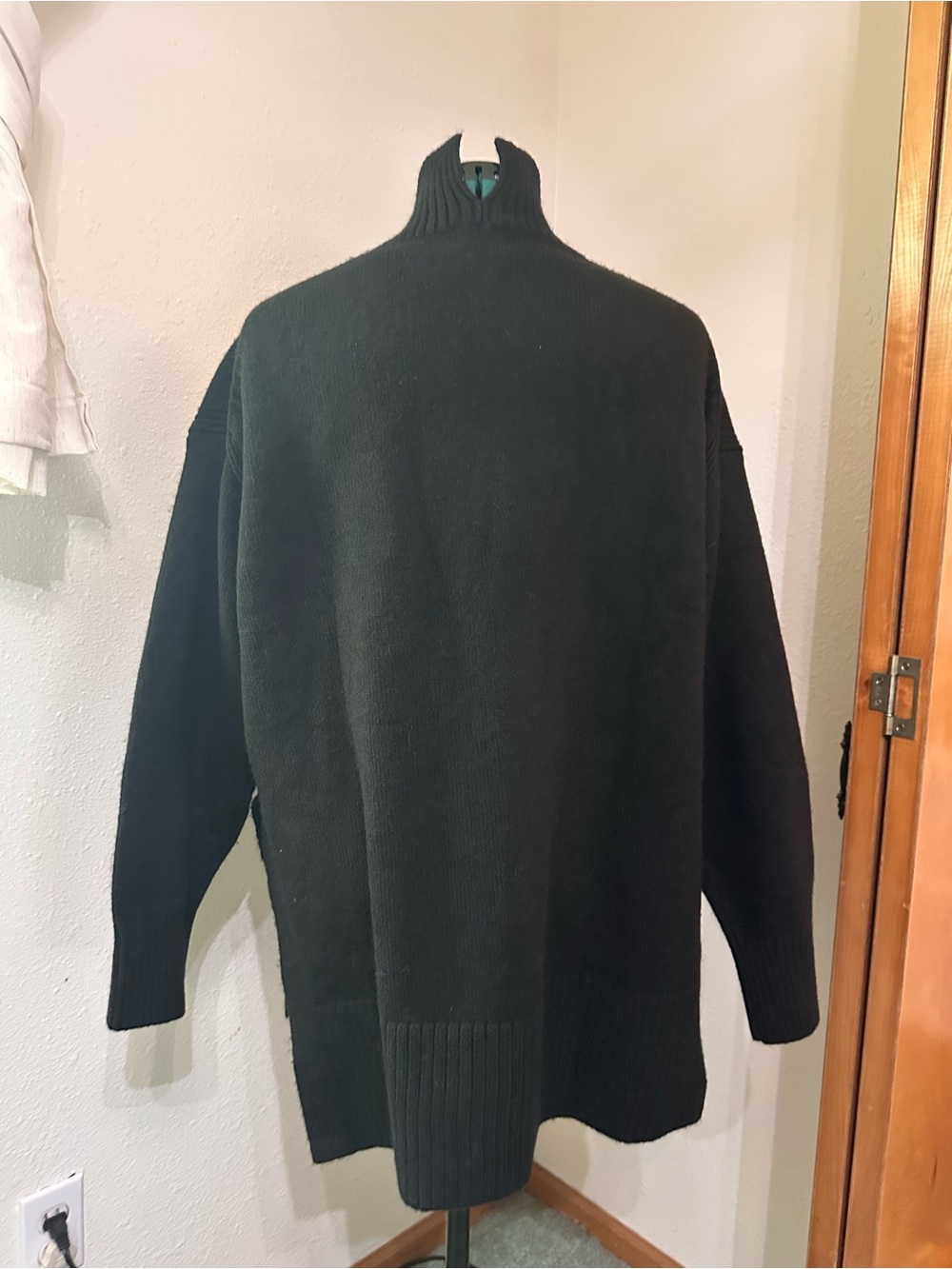 H&M Black Oversized Ribbed Turtleneck Sweater